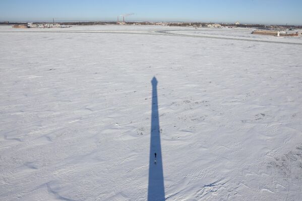 Потпуно залеђивање залива последњих година постало је реткост, што овај догађај чини посебно запаженим. - Sputnik Србија