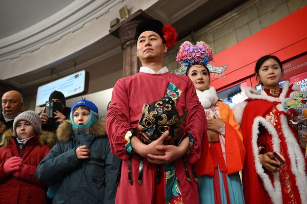 Потпуна преданост наступу и послу. - Sputnik Србија