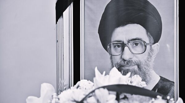 Широм Ирана церемоније жалости поводом 40 дана од смрти ајатолаха Хамнеја /видео/