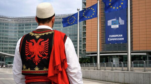Albanac u Briselu - Sputnik Srbija