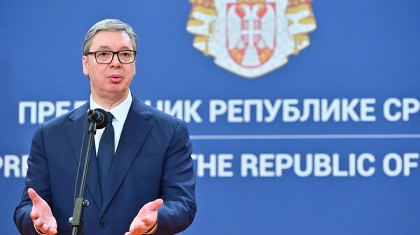 Председник Вучић позвао странке на консултације