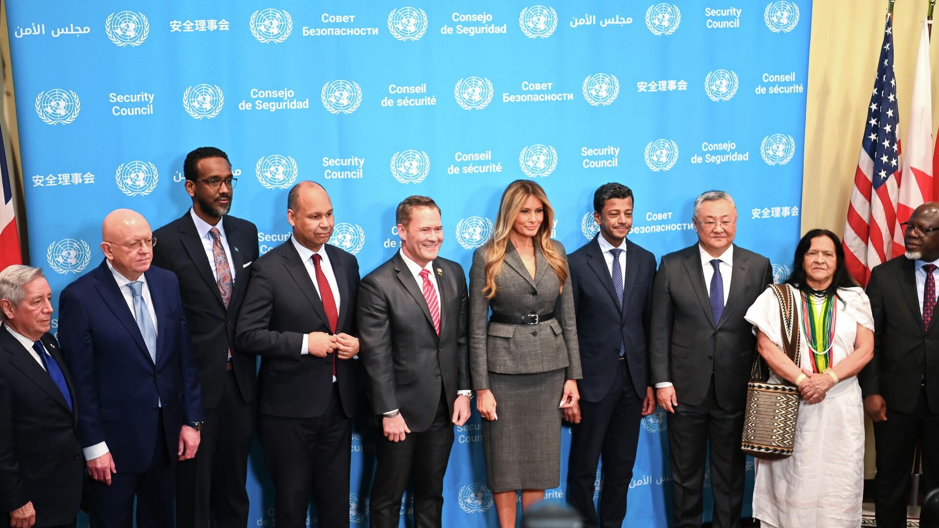 Меланија Трамп Меланија Трамп - Sputnik Србија, 1920, 03.03.2026