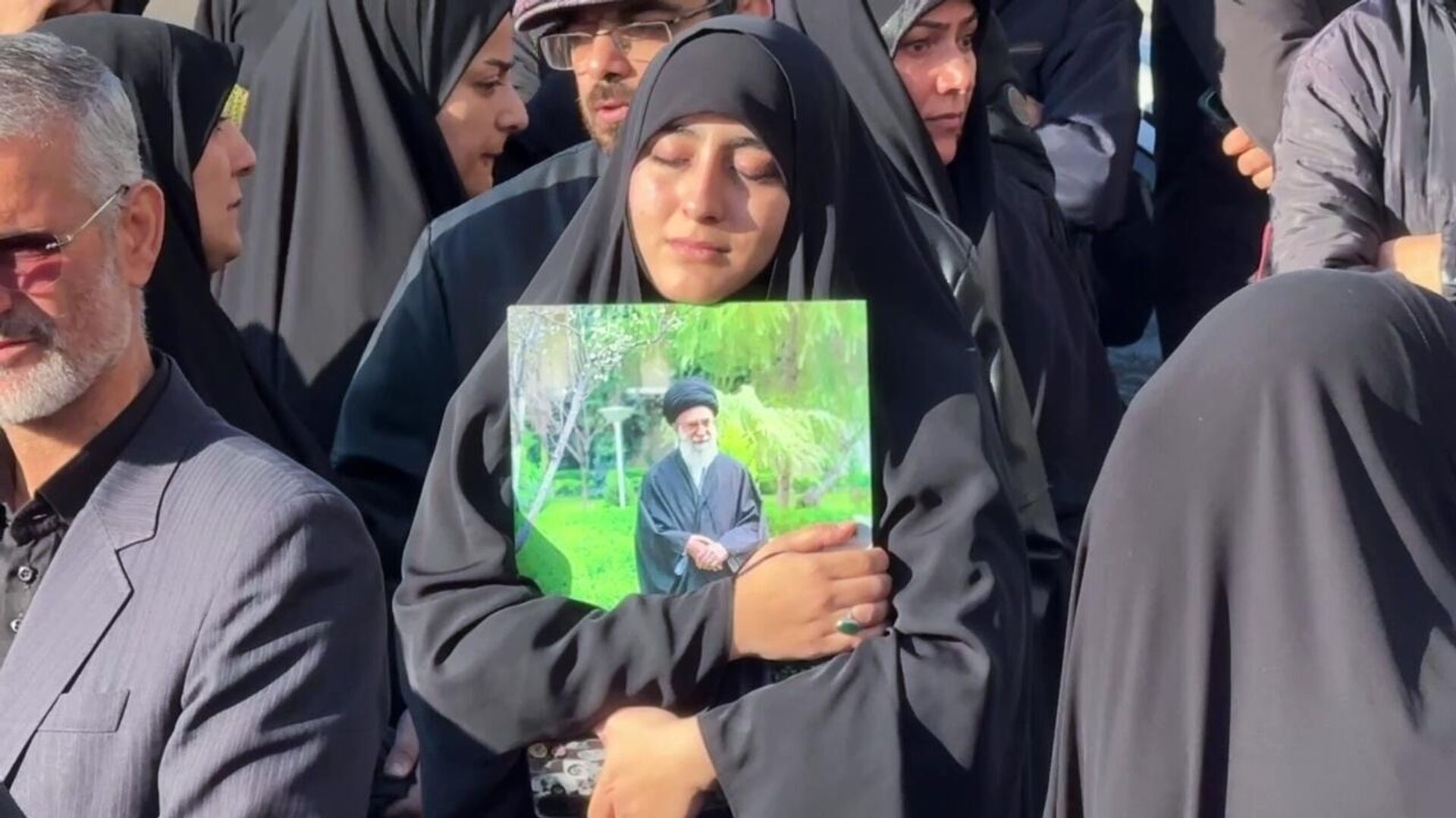 Али Хамнеи - Sputnik Србија, 1920, 06.03.2026