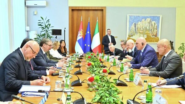 Вучић са министром одбране Италије: Претње непредвидиве, уз висок ризик од преливања сукоба