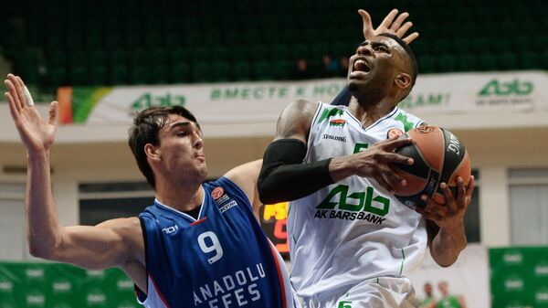 Обећали су му да ће мењати Јокића...