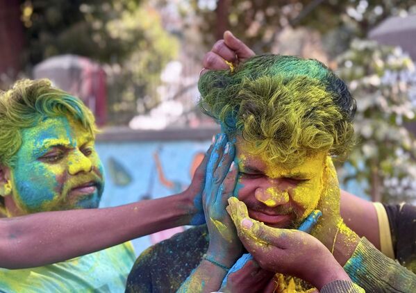 Фестивал инспирише уметнике и фотографе да креирају прелепе визуелне приказе боја. - Sputnik Србија