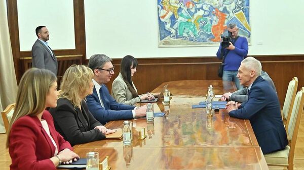 Вучић разговарао са Харченком о међународним приликама и енергетској стабилности