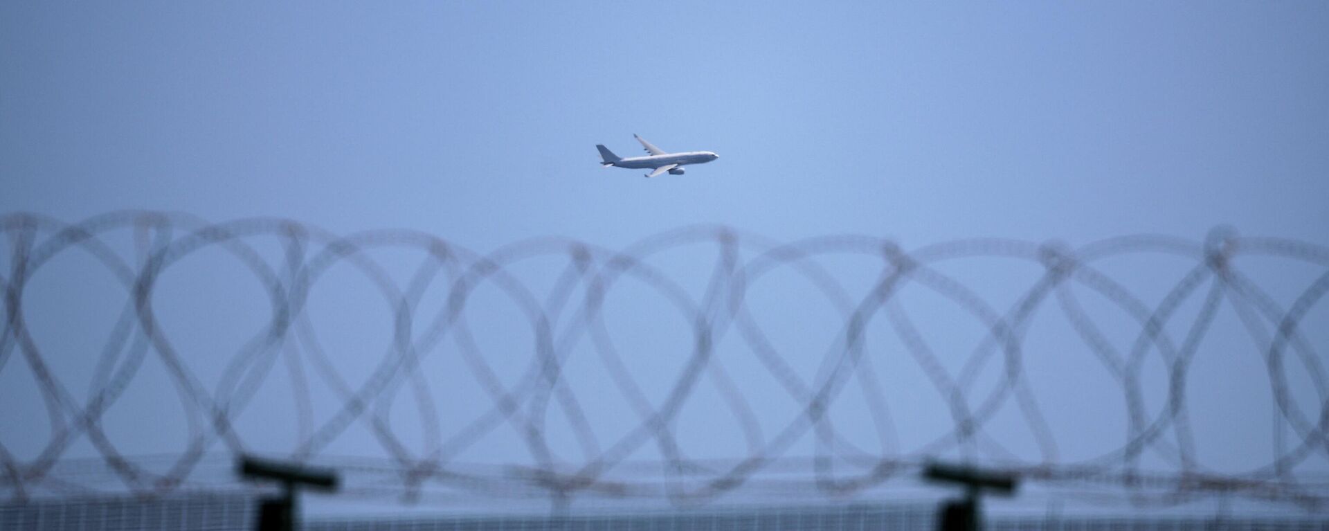 Ograda vojne baze Velike Britanije na Kipru - Sputnik Srbija, 1920, 25.03.2026