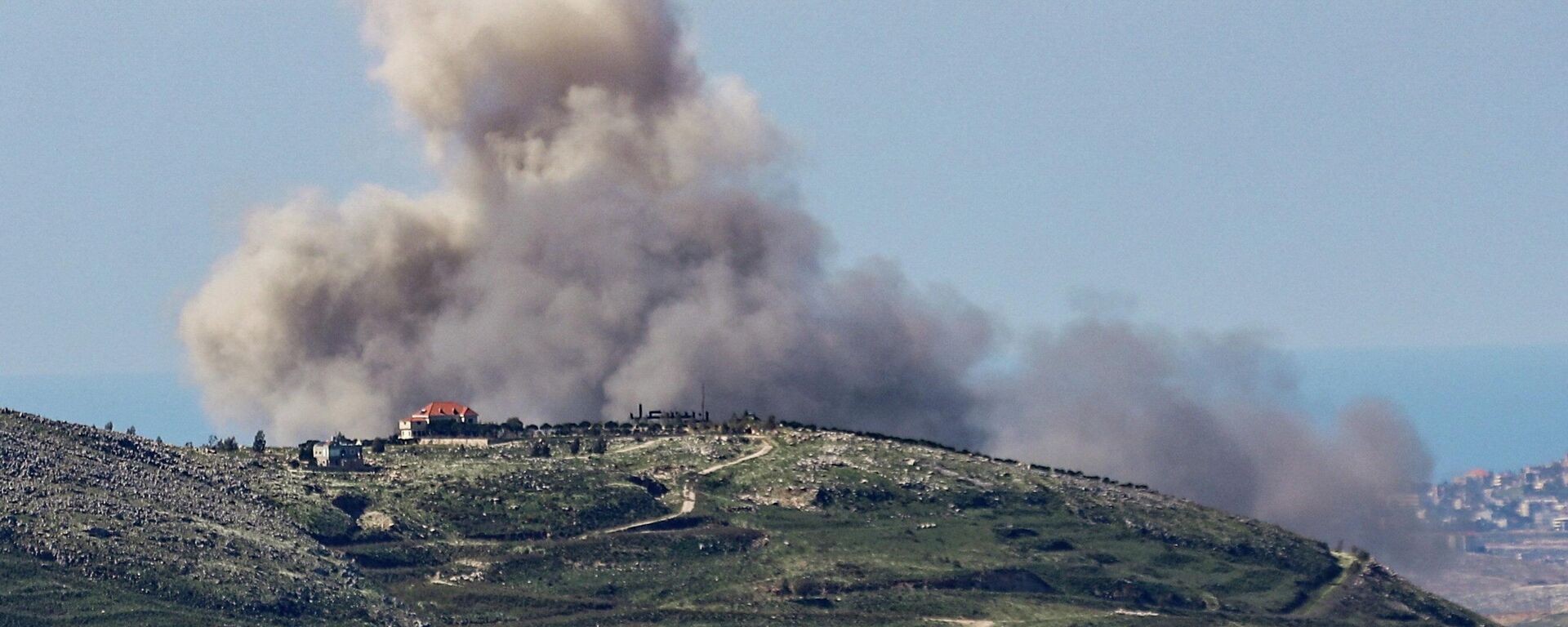 Бомбардовање Хезболаховим позиција у Либану - Sputnik Србија, 1920, 05.03.2026