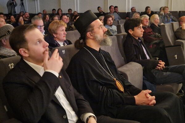 Епископ моравички Тихон, викар патријарха српског Порфирија на представљању монографије у Руском дому - Sputnik Србија