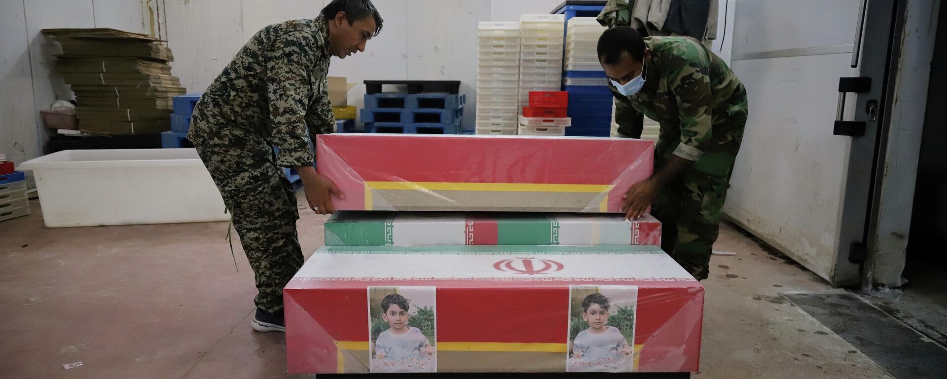 Sahrana dece stradale u školi u Iranu  - Sputnik Srbija, 1920, 06.03.2026