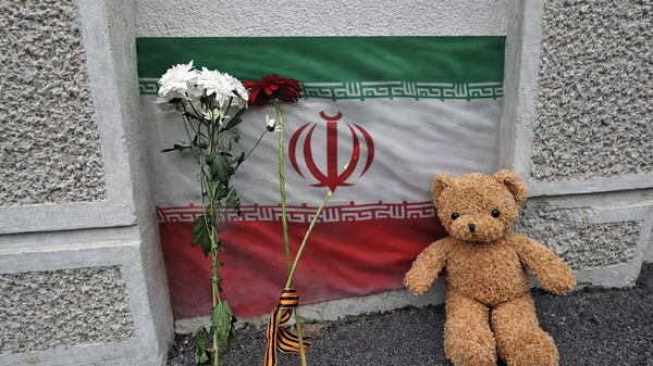 Реакција Београђана на злочин у школи у Ирану - Sputnik Србија