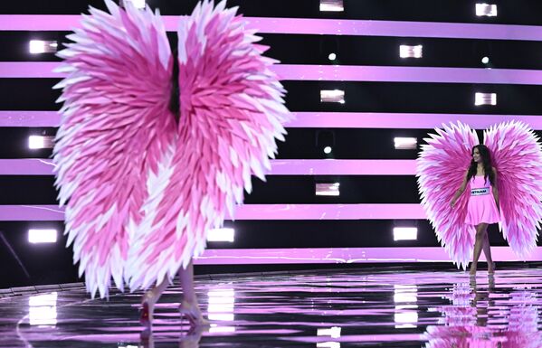 Učesnice finala Međunarodnog takmičenja lepote zemalja Briksa u Kazanju. - Sputnik Srbija