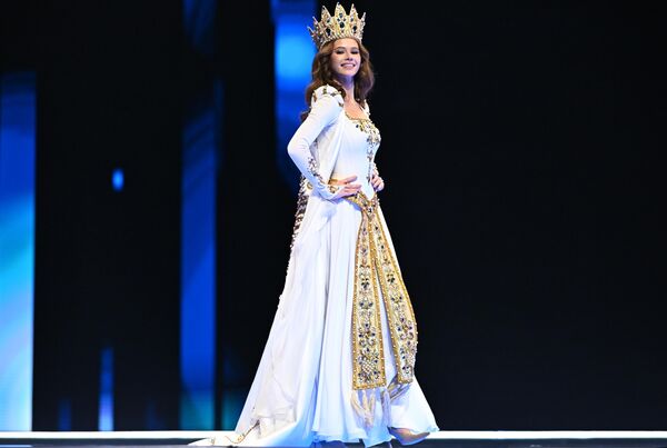 Dobitnica nagrade publike u kategoriji MISS BRICS je Alija Korotka (Belorusija). - Sputnik Srbija