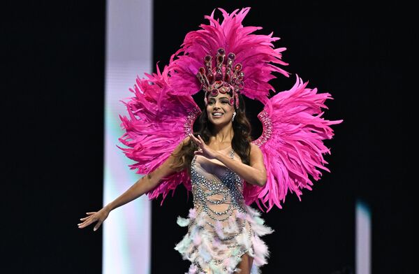 Talita Ferejra da Silva (Brazil) u finalu Međunarodnog takmičenja lepote zemalja Briksa. - Sputnik Srbija