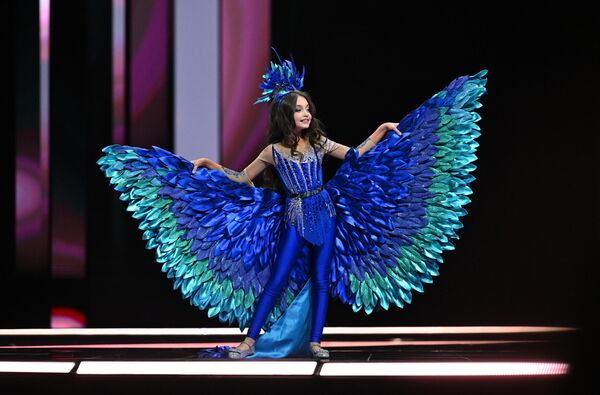 Lia Beglarian (Ujedinjeni Arapski Emirati) u finalu Međunarodnog takmičenja lepote zemalja Briksa u Kazanju. - Sputnik Srbija