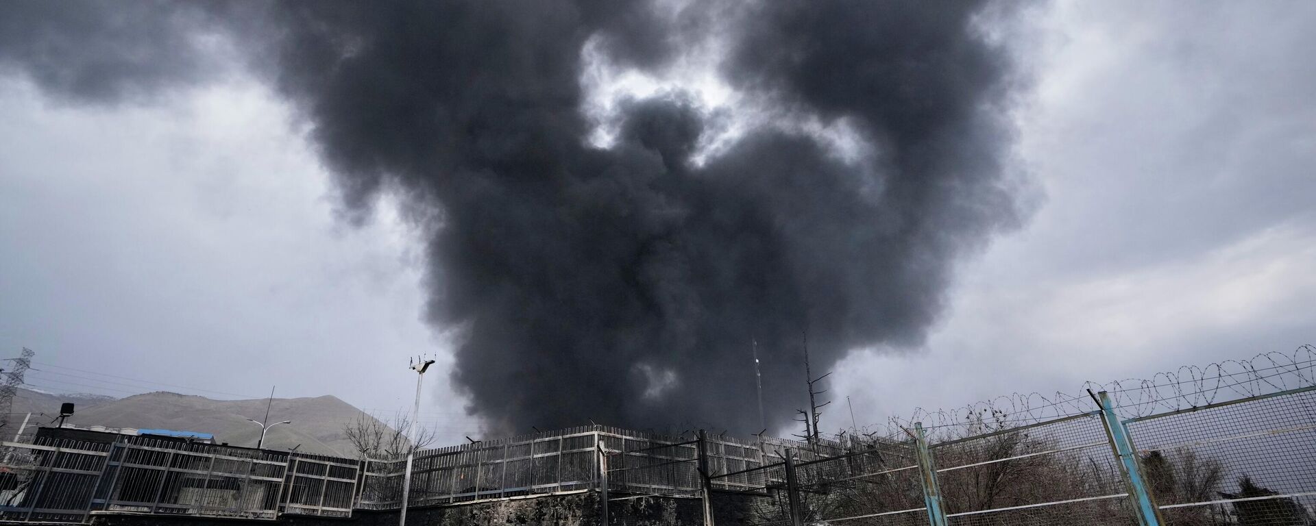 Pogođeno naftno postrojenje u Teheranu. - Sputnik Srbija, 1920, 10.03.2026