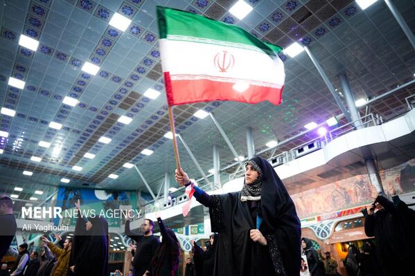 Грађани Рашта на скупу подршке Моџтаби Хамнеју. - Sputnik Србија