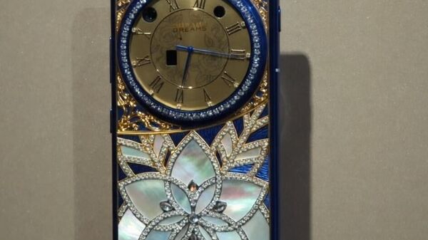 Шта све може телефон који кошта 15.000 долара /фото/