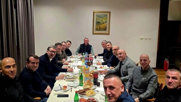 Вучић организовао вечеру за припаднике Кобри - Sputnik Србија