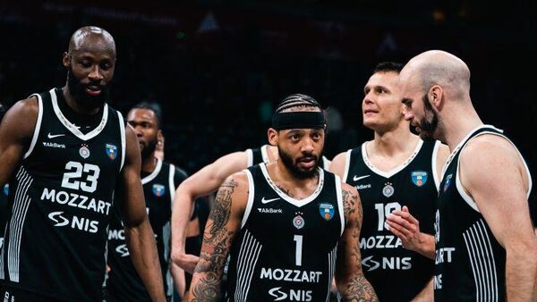 Košarkaši Partizana - Sputnik Srbija