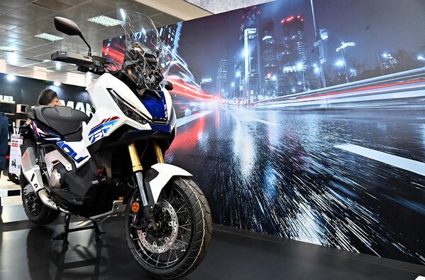 Традиционално, хала 4 је резервисана за Сајам мотоцикала Мотопашион на коме је своје место обезбедило је 82 излагача, са 46 мото и АТВ брендова од чега ће 16 брендова имати 32 премијере. - Sputnik Србија