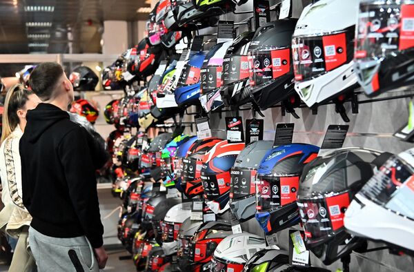 У хали 4 је такође изложена пратећа опрема за љубитеље двоточкаша - Sputnik Србија