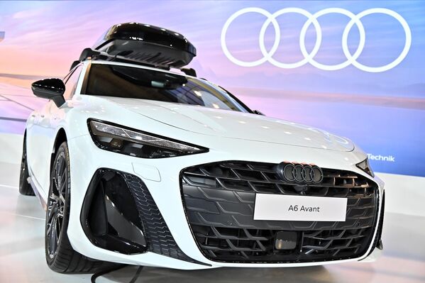 Традиционално, велико интересовање привлаче модели из луксузне и премијум класе, за које је резервисан посебан изложбени простор Београдског сајма  - Sputnik Србија