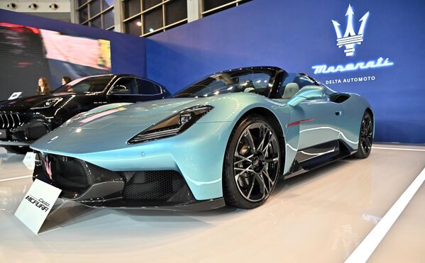 Овај егзотични кабриолет, чије име „Циело“ на италијанском значи небо, заправо је отворена верзија модела Масерати МЦ20.  - Sputnik Србија