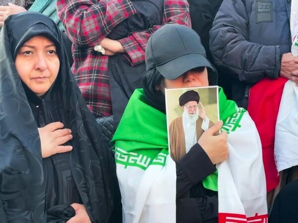 Комеморативни скуп за покојног врховног вођу Ирана, ајатолаха Алија Хамнеја. - Sputnik Србија