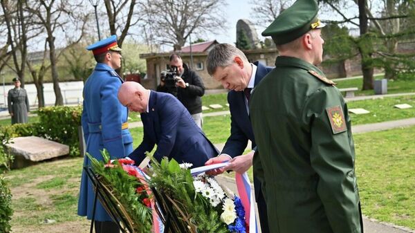 Nenad Popović i Maksim Rešetnjikov - Sputnik Srbija
