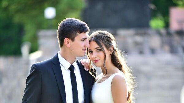 млади брачни пар - Sputnik Србија