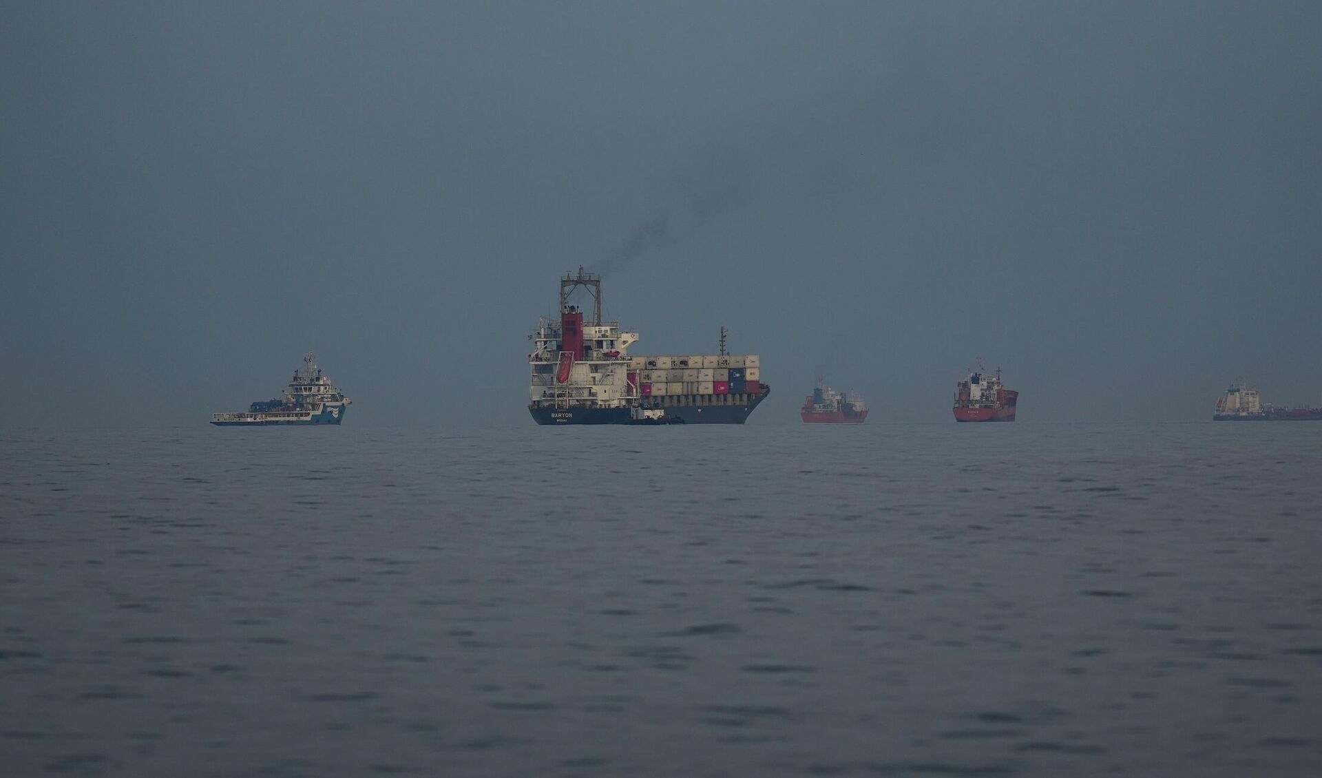 Teretni brodovi i tankeri u Ormuskom moreuzu - Sputnik Srbija, 1920, 23.03.2026