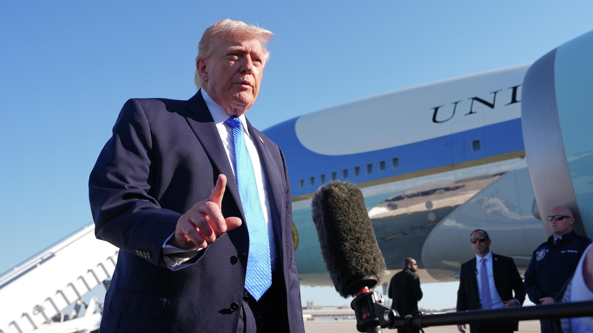 Доналд Трамп Доналд Трамп - Sputnik Србија, 1920, 23.03.2026