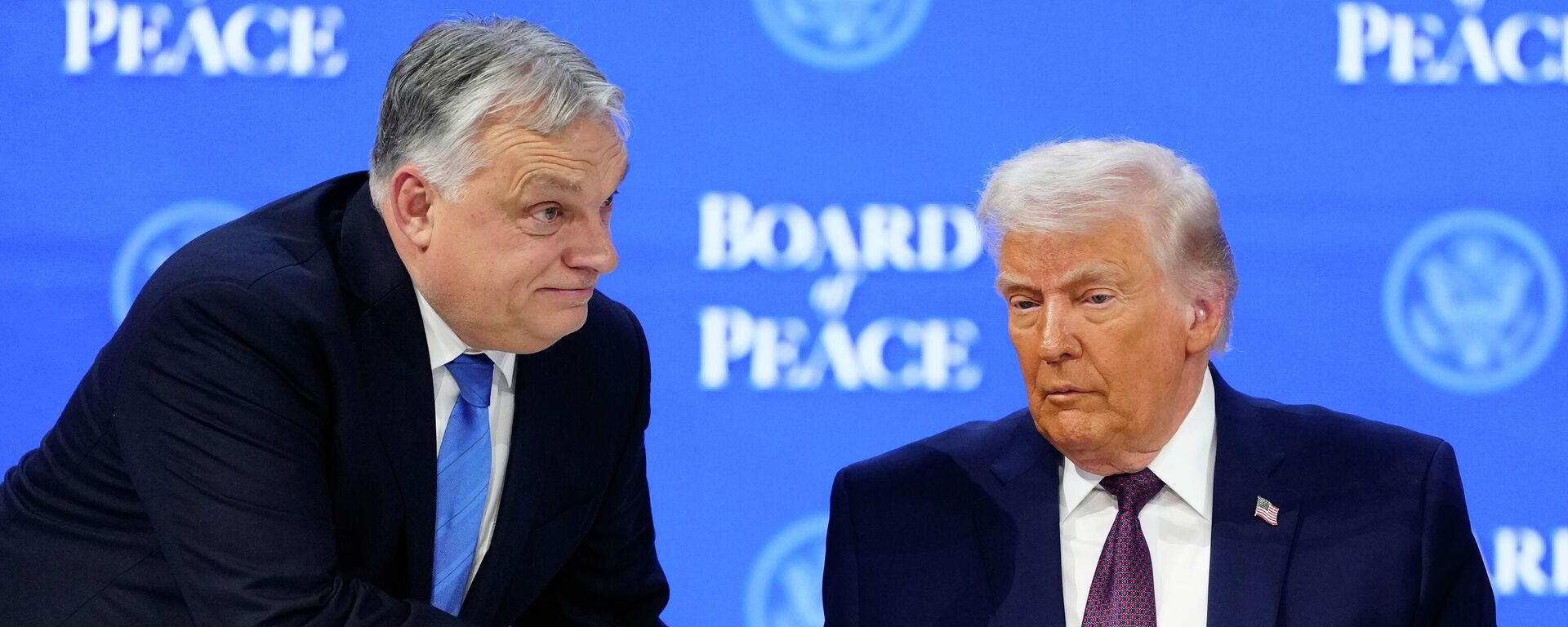Виктор Орбан и Доналд Трамп - Sputnik Србија, 1920, 11.04.2026