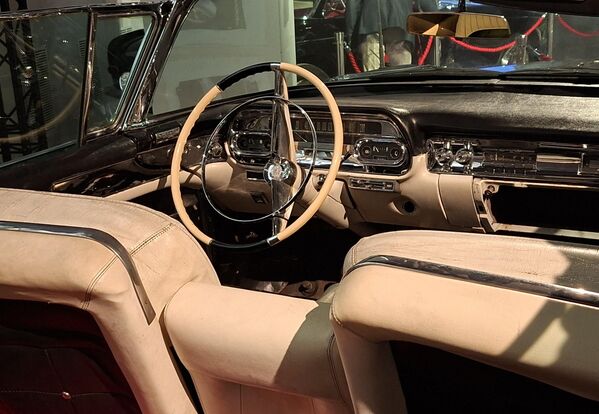 Поглед на унутрашњост луксузног Кадилака. Иначе, први од два путничка возила коришћена за превоз Јосипа Броза Тита, био је Кадилак В-12, серије 85, добијен на поклон од маршала Толбухина  - Sputnik Србија