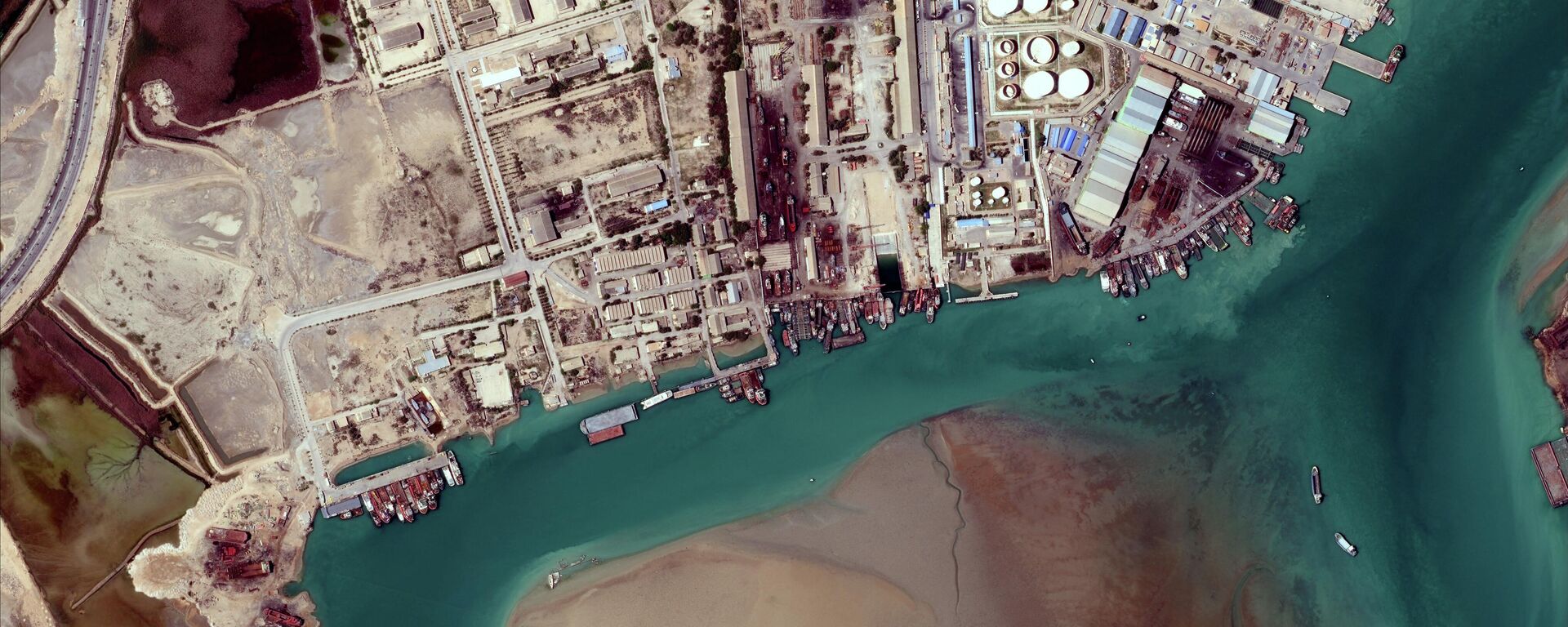 Satelitski snimak nuklearne elektrane Bušer u Iranu - Sputnik Srbija, 1920, 26.03.2026