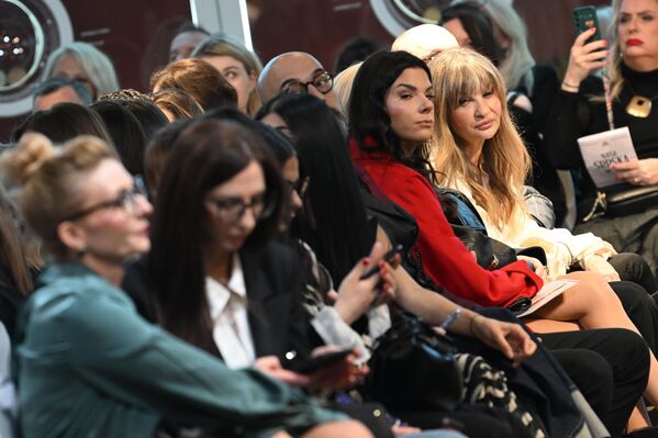 Догађај у Етнографском музеју окупио је бројне званице из света моде и уметности. - Sputnik Србија