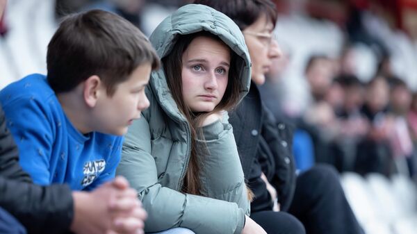 Деца из Пећког округа са КиМ у посети Маракани у Београду - Sputnik Србија