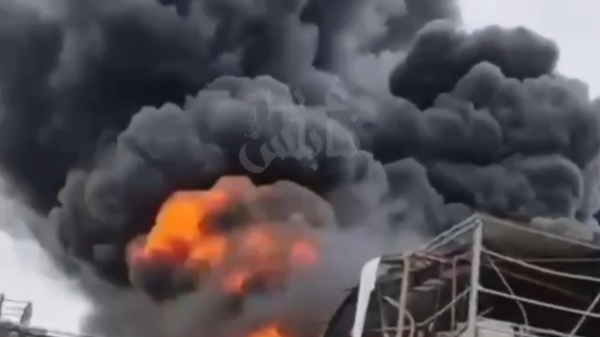 Пожар после удара у индустријској зони у Израелу. - Sputnik Србија