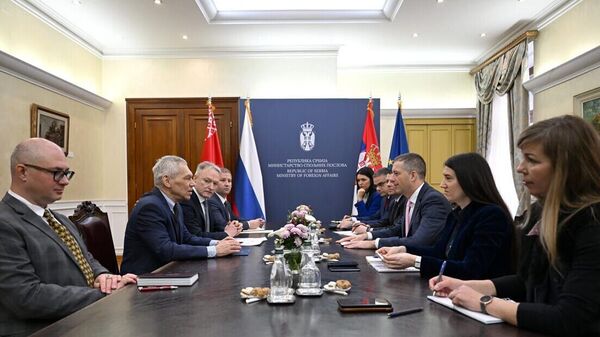 Ministar spoljnih poslova Srbije Marko Đurić razgovarao je sa ambasadorom Ruske Federacije Aleksandrom Bocan-Harčenkom i beloruskim ambasadorom Sergejem Nikolajevičem Malinovskim - Sputnik Srbija