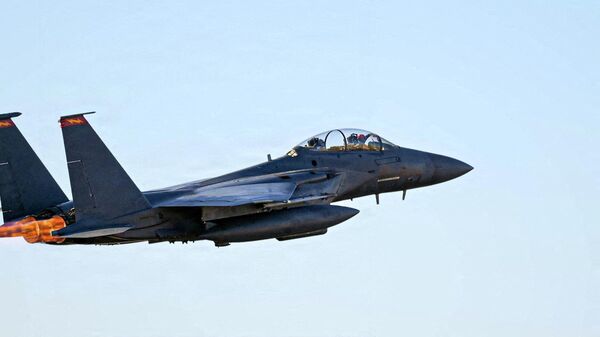 Амерички борбени авион Ф-15Е - Sputnik Србија