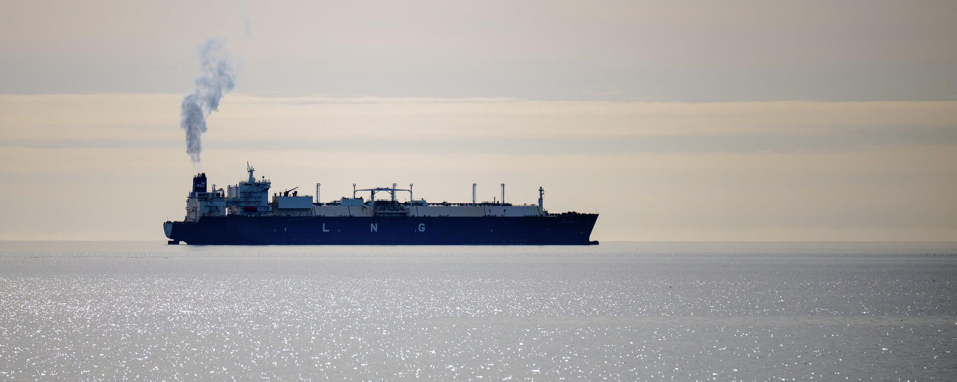 Танкер - Sputnik Србија, 1920, 01.04.2026