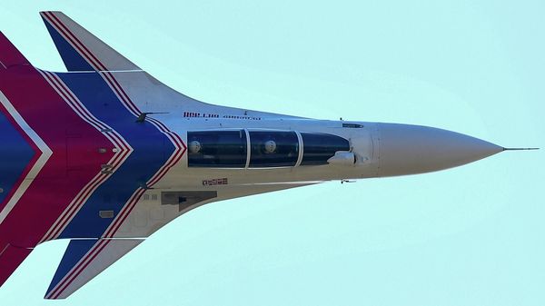 Авиационная группа высшего пилотажа Русские Витязи на многоцелевых истребителях Су-30СМ  - Sputnik Србија