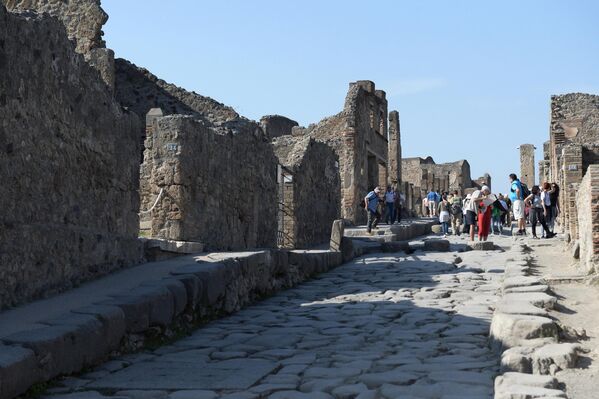 Ископан је већи део града, укључујући форуме, храмове, позоришта, купатила и велики број кућа. - Sputnik Србија