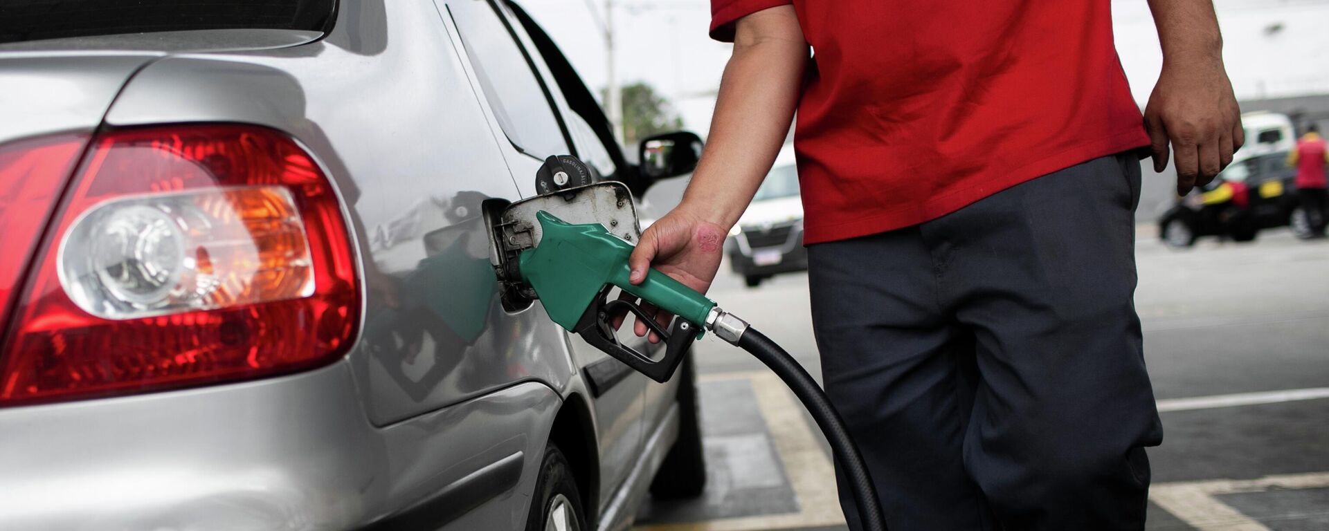 Бензинска пумпа - Sputnik Србија, 1920, 02.04.2026