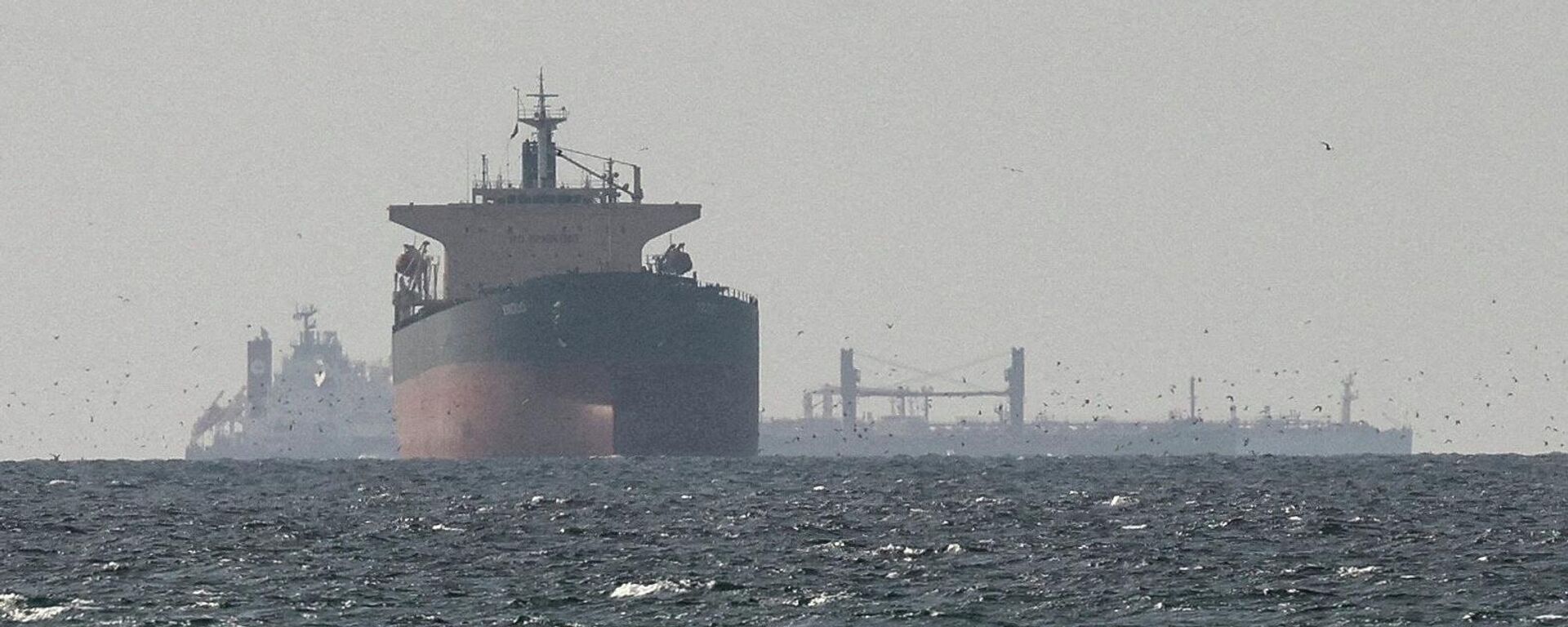 Tankeri i teretni brodovi u Ormuskom moreuzu - Sputnik Srbija, 1920, 02.04.2026