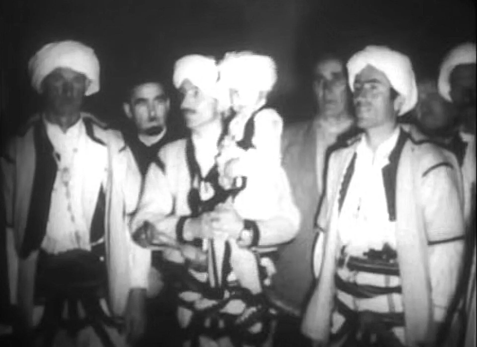 Кадар из филма - Албанци присуствују устоличењу патријарха Германа у Пећкој патријаршији - Sputnik Србија, 1920, 05.04.2026