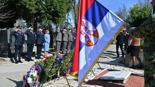 Положени венци у Алеји страдалих у шестоаприлском бомбардовању /фото/