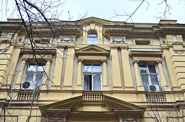 За време Првог светског рата, пројектил испаљен са аустроугарског монитора погодио је зграду Класне лутрије и озбиљно је оштетио. Граната  испаљена са непријатељских ратних бродова пробила је и порушила део здања окренутог према Кнегиње Љубице улици - Sputnik Србија